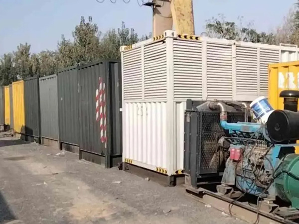 禹城200KW柴油发电机机组每小时油耗是多少?